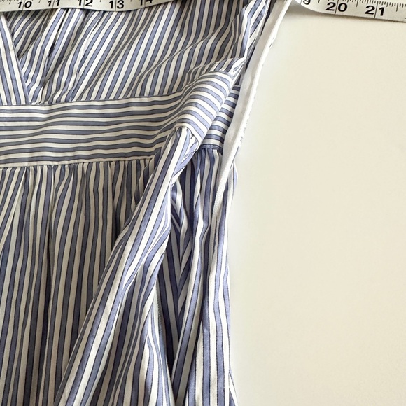 Banana Republic Navy and White Striped Sleeveless Top - Picture 6 of 8